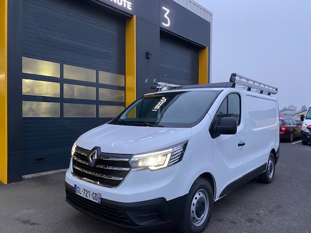 RENAULT TRAFIC UTILITAIRE